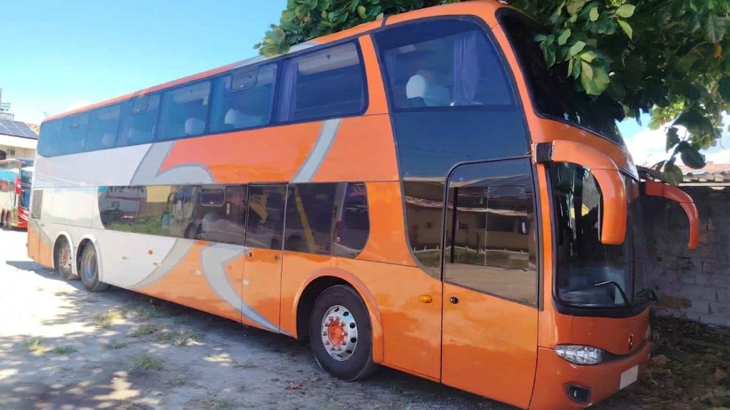 Ônibus Marcopolo Paradiso 1800 DD Leito – Volvo B12R 380 6×2 – 2010 ...